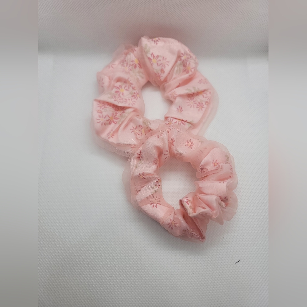 Beautiful Two-layers floral scrunchies